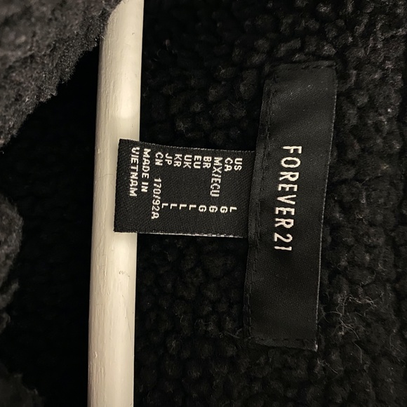 [SOLD] Forever 21 Corduroy Sherpa Jacket - Picture 3 of 3